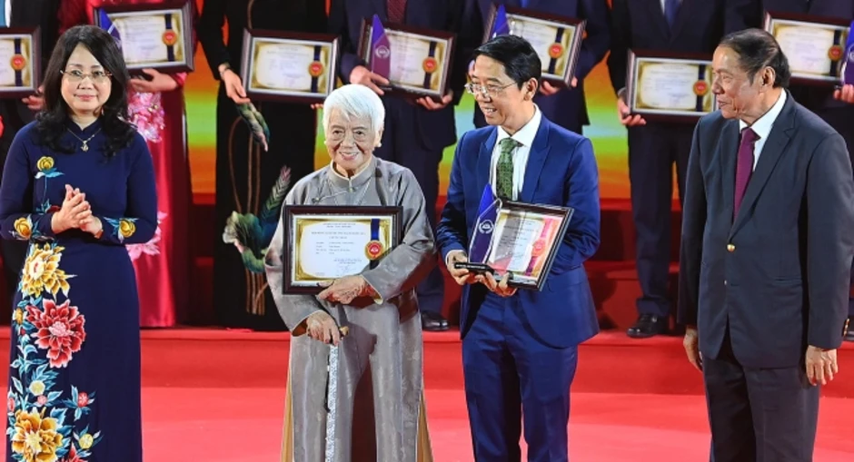 'Lịch sử Việt Nam bằng hình' nhận giải A Sách Quốc gia 'Lịch sử Việt Nam bằng hình' nhận giải A Sách Quốc gia