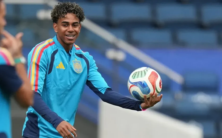 Lịch thi đấu và trực tiếp FIFA World Cup 2026™ đêm 2/7, ngày 3/7 trên VTV: Chờ Yamal, Ronaldo tỏa sáng Lịch thi đấu và trực tiếp FIFA World Cup 2026™ đêm 2/7, ngày 3/7 trên VTV: Chờ Yamal, Ronaldo tỏa sáng