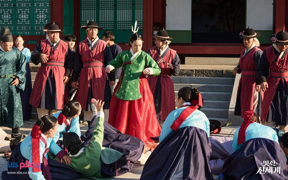 Lim Ji Yeon tự tin có thể đánh bại "Phu nhân đại quân thế kỷ 21" Lim Ji Yeon tự tin có thể đánh bại "Phu nhân đại quân thế kỷ 21"