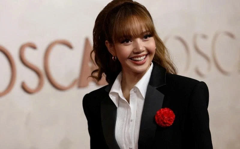 Lisa (BlackPink) bị gia đình bạn trai tỉ phú hủy theo dõi