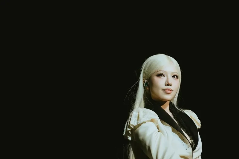 Live concert của Phùng Khánh Linh: Đi qua những hoài nghi để thăng hoa cùng âm nhạc Live concert của Phùng Khánh Linh: Đi qua những hoài nghi để thăng hoa cùng âm nhạc