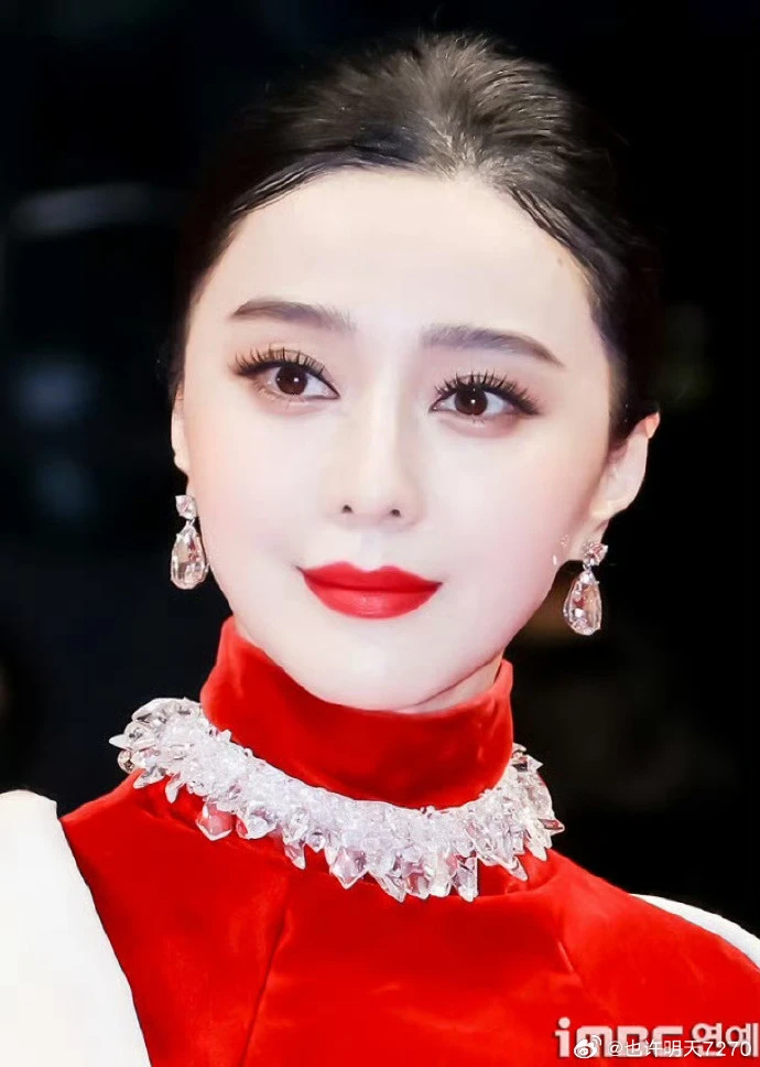 Loạt "ống kính hung thần" bóc trần nhan sắc thật của Phạm Băng Băng không trượt phát nào, cả MXH đứng hình