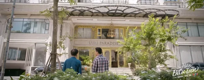Lời hứa đầu tiên - Tập 2: Bố của Tân Hoa hậu đi lên thành phố tìm con gây ra lùm xùm lớn Lời hứa đầu tiên - Tập 2: Bố của Tân Hoa hậu đi lên thành phố tìm con gây ra lùm xùm lớn