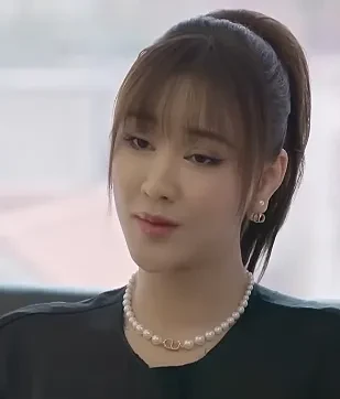 Lời hứa đầu tiên - Tập 3: Công ty quyết định lăng xê cho Vi Minh hậu drama hẹn hò với thiếu gia Lời hứa đầu tiên - Tập 3: Công ty quyết định lăng xê cho Vi Minh hậu drama hẹn hò với thiếu gia