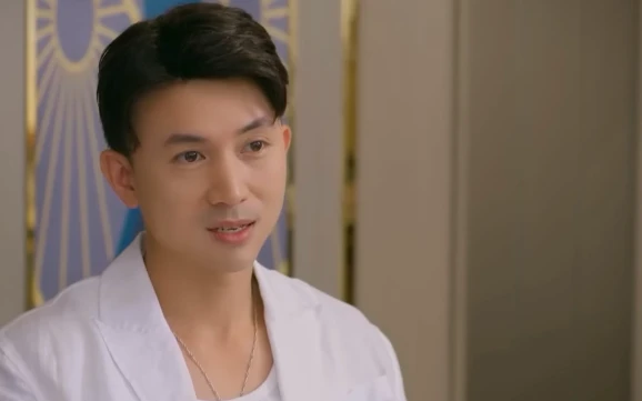 Lời hứa đầu tiên - Tập 5: Chủ công ty chủ quản rút ê-kíp về, gây sức ép cho Vi Minh Lời hứa đầu tiên - Tập 5: Chủ công ty chủ quản rút ê-kíp về, gây sức ép cho Vi Minh