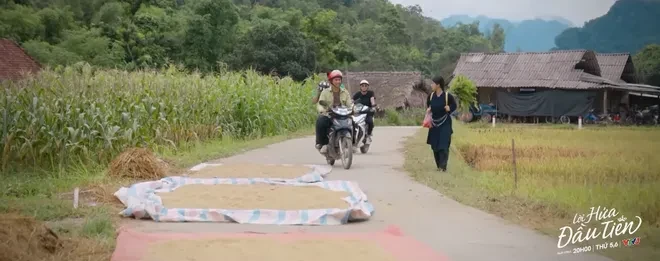 Lời hứa đầu tiên - Tập 5: Ngân Khánh (Mỹ Duyên) bị chặn đường quấy rối