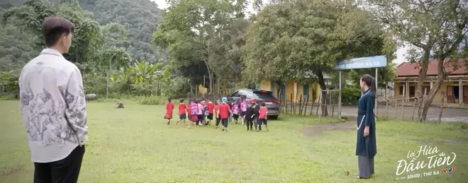 Lời hứa đầu tiên - Tập 6: Thiếu gia theo đuổi Hoa hậu về tận bản Lời hứa đầu tiên - Tập 6: Thiếu gia theo đuổi Hoa hậu về tận bản