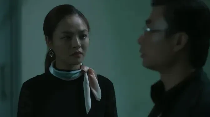 Lửa trắng - Tập 15: Trúc bỏ chất độc vào cốc trà của Cương đen Lửa trắng - Tập 15: Trúc bỏ chất độc vào cốc trà của Cương đen