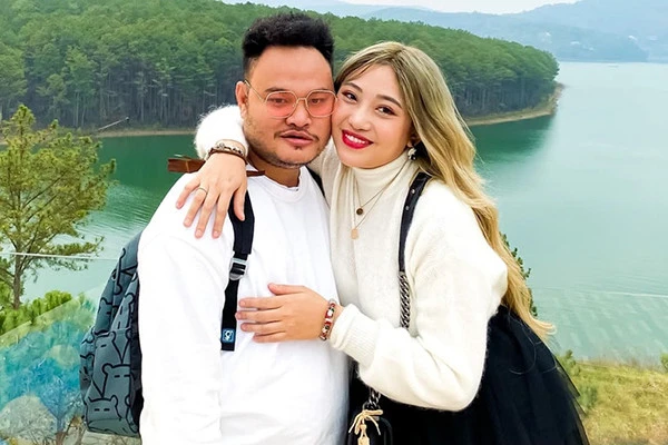 Lương Minh Trang và Vinh Râu đồng loạt xin lỗi sau 5 năm ly hôn Lương Minh Trang và Vinh Râu đồng loạt xin lỗi sau 5 năm ly hôn