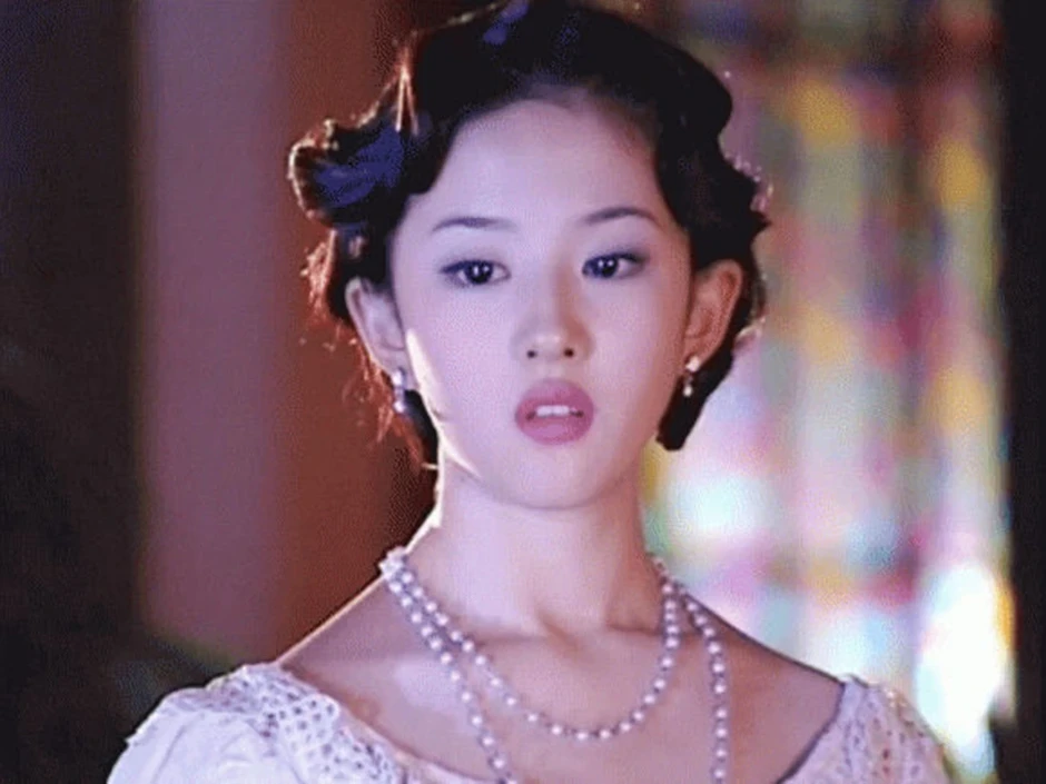 Lưu Diệc Phi gây sốt với vai diễn “tiểu thư nhà giàu” thanh lịch khi mới 14 tuổi Lưu Diệc Phi gây sốt với vai diễn “tiểu thư nhà giàu” thanh lịch khi mới 14 tuổi