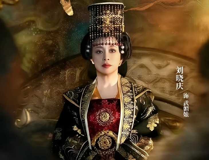 Lưu Hiểu Khánh tái diễn Võ Tắc Thiên trong phim ngắn Lưu Hiểu Khánh tái diễn Võ Tắc Thiên trong phim ngắn