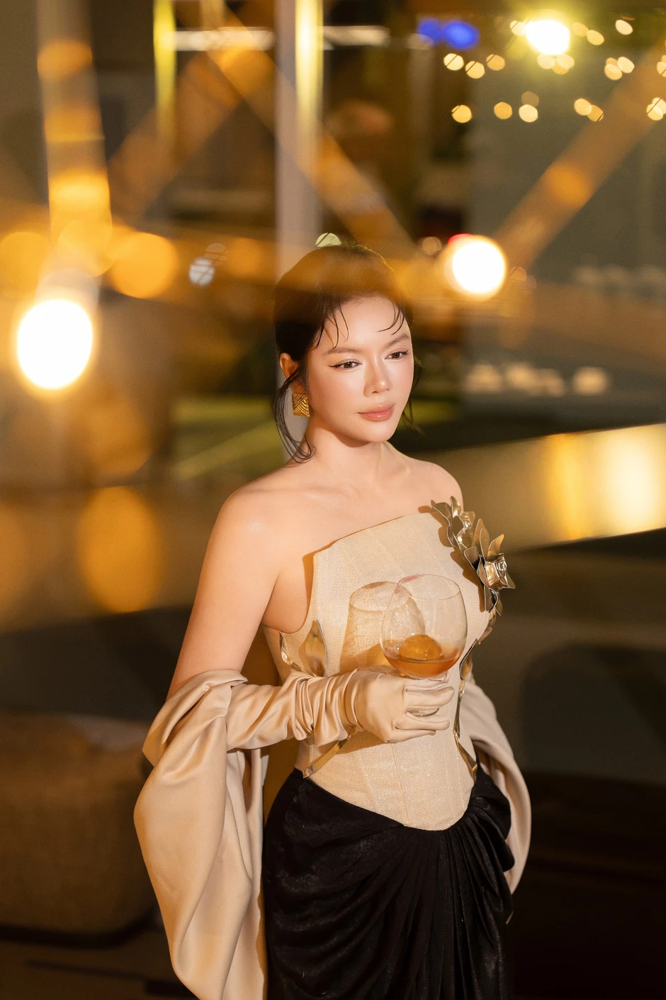 Lý Nhã Kỳ chia sẻ nguồn tiền từ bất động sản kể từ năm 2006 Lý Nhã Kỳ chia sẻ nguồn tiền từ bất động sản kể từ năm 2006