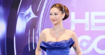 Lý Nhã Kỳ, Hoa hậu Phương Linh khoe sắc vóc gợi cảm khi làm giám khảo