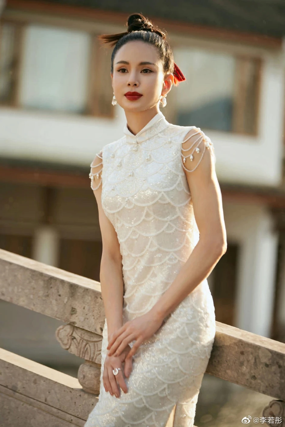 Lý Nhược Đồng lên tiếng về quan điểm “phụ nữ phải kết hôn, sinh con” Lý Nhược Đồng lên tiếng về quan điểm “phụ nữ phải kết hôn, sinh con”