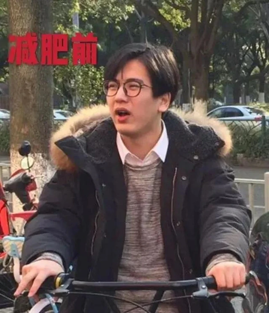 Mỹ nam phim cổ trang Trương Lăng Hách từng nặng gần 100 kg thời còn đi học Mỹ nam phim cổ trang Trương Lăng Hách từng nặng gần 100 kg thời còn đi học