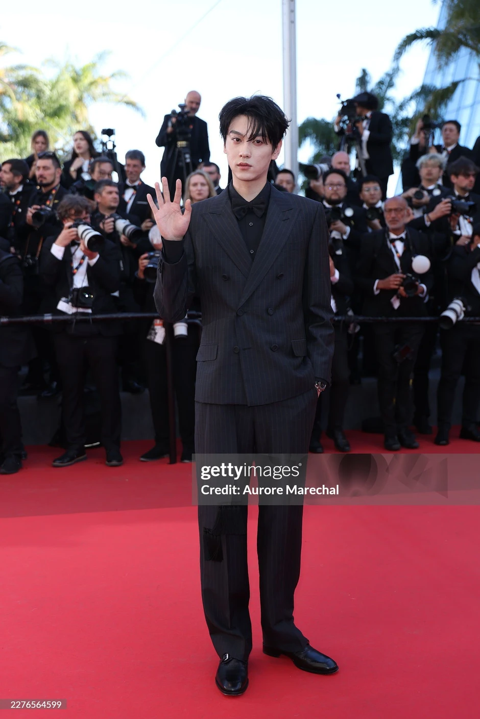 Mỹ nam "khó coi" nhất Cannes 2026 đây rồi: Mặt mũi lờ đờ ánh mắt thất thần trên thảm đỏ, càng nhìn càng nóng mắt Mỹ nam "khó coi" nhất Cannes 2026 đây rồi: Mặt mũi lờ đờ ánh mắt thất thần trên thảm đỏ, càng nhìn càng nóng mắt