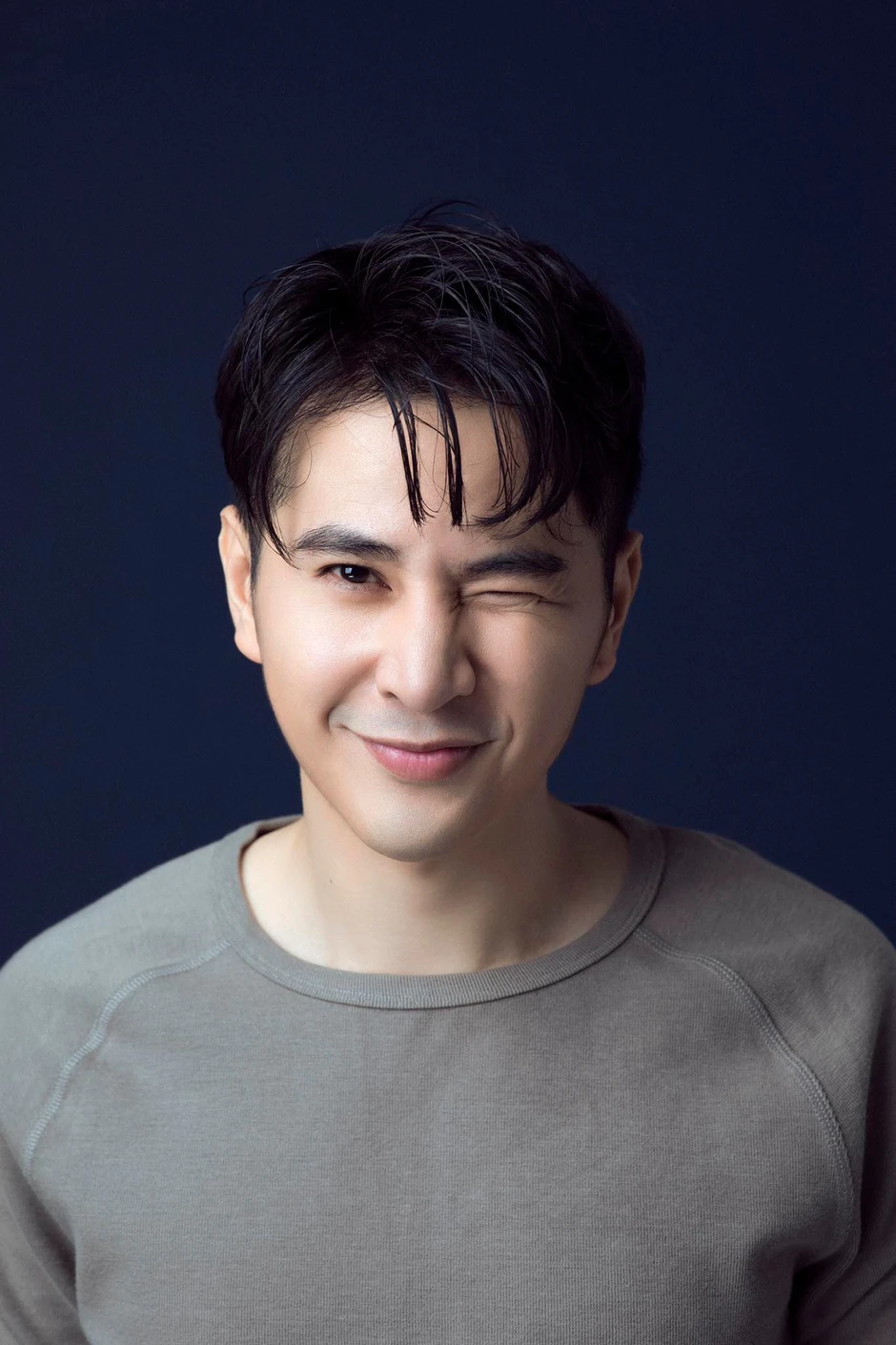 Mỹ nam Vbiz lộ diện sau 2 năm mất tích, ra sao mà netizen "nhìn mặt đã thấy ức chế" Mỹ nam Vbiz lộ diện sau 2 năm mất tích, ra sao mà netizen "nhìn mặt đã thấy ức chế"