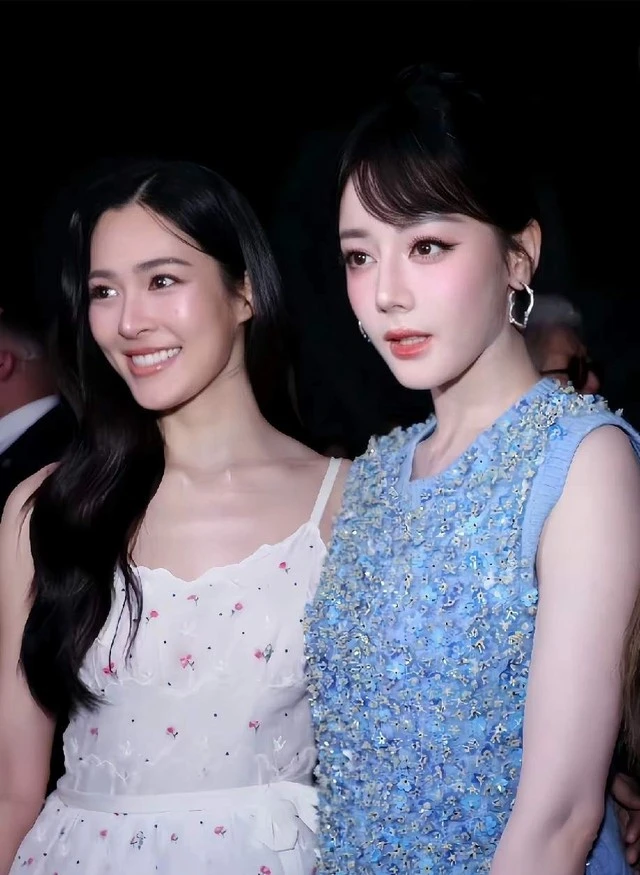 Mỹ nhân 9x trở thành "người phụ nữ đẹp nhất thế giới năm 2026", nhan sắc thế nào mà lấn át cả Địch Lệ Nhiệt Ba? Mỹ nhân 9x trở thành "người phụ nữ đẹp nhất thế giới năm 2026", nhan sắc thế nào mà lấn át cả Địch Lệ Nhiệt Ba?