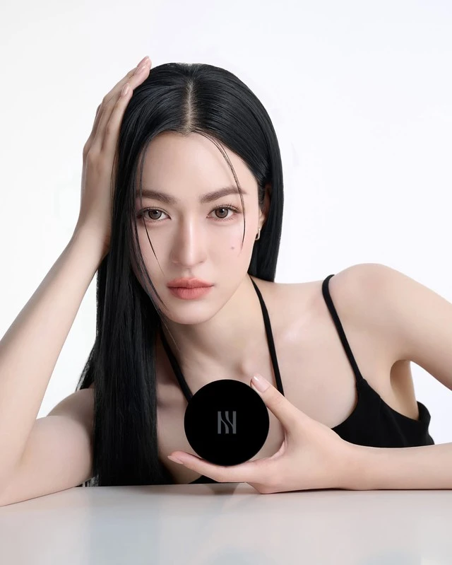 Mỹ nhân 9x trở thành "người phụ nữ đẹp nhất thế giới năm 2026", nhan sắc thế nào mà lấn át cả Địch Lệ Nhiệt Ba? Mỹ nhân 9x trở thành "người phụ nữ đẹp nhất thế giới năm 2026", nhan sắc thế nào mà lấn át cả Địch Lệ Nhiệt Ba?