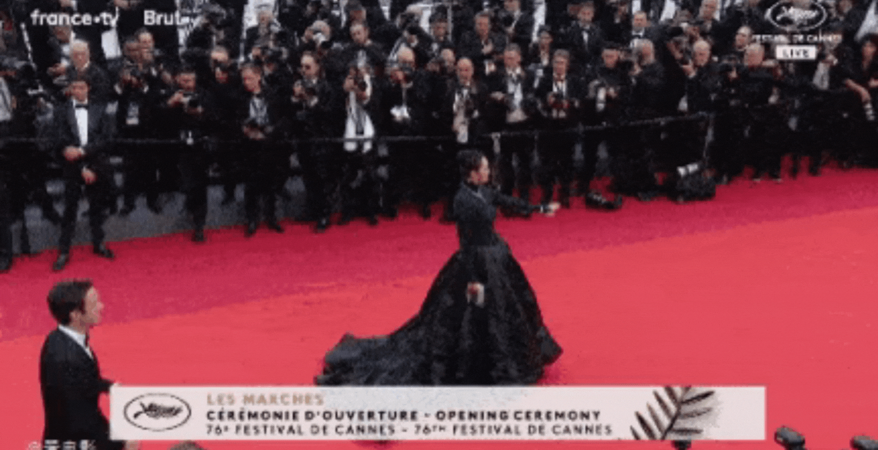 Mỹ nhân châu Á nhận đặc quyền chưa từng có trong lịch sử Cannes, còn chiếm sóng trực tiếp gần 3 phút Mỹ nhân châu Á nhận đặc quyền chưa từng có trong lịch sử Cannes, còn chiếm sóng trực tiếp gần 3 phút