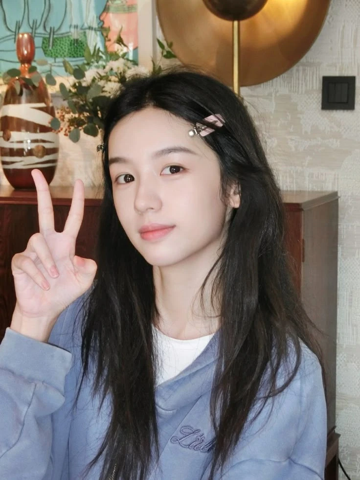 Mỹ nhân giản dị ở phố đi bộ Nguyễn Huệ chứng minh nhan sắc từng khiến Jisoo khó thắng Mỹ nhân giản dị ở phố đi bộ Nguyễn Huệ chứng minh nhan sắc từng khiến Jisoo khó thắng