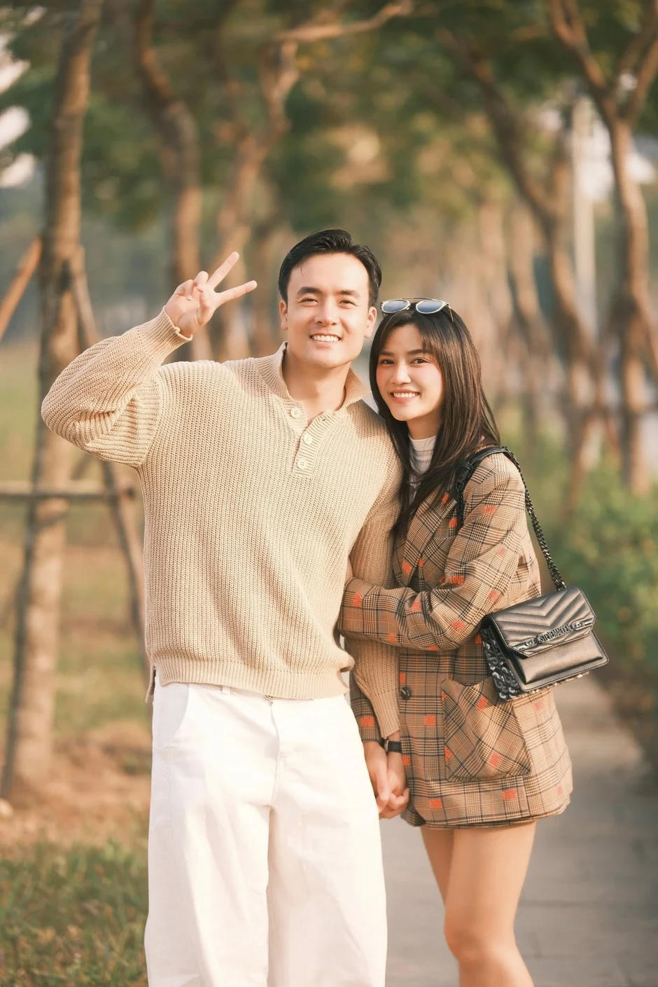 Mỹ nhân phim Việt giờ vàng hé lộ phản ứng của nhà chồng trước cảnh tình cảm Mỹ nhân phim Việt giờ vàng hé lộ phản ứng của nhà chồng trước cảnh tình cảm