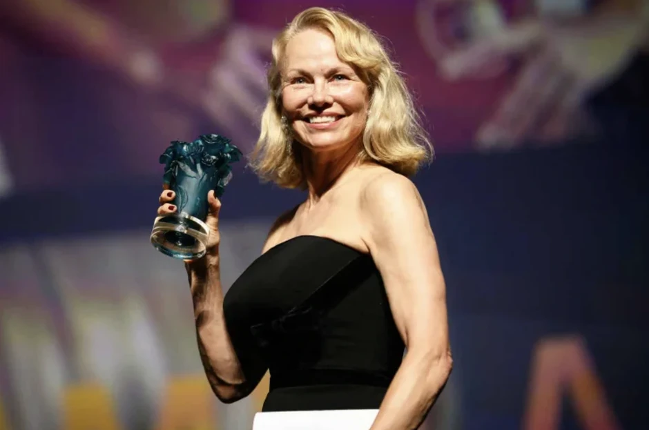 Mỹ nhân 'Playboy' Pamela Anderson lên tiếng giữa tin đồn hẹn hò Tom Cruise Mỹ nhân 'Playboy' Pamela Anderson lên tiếng giữa tin đồn hẹn hò Tom Cruise