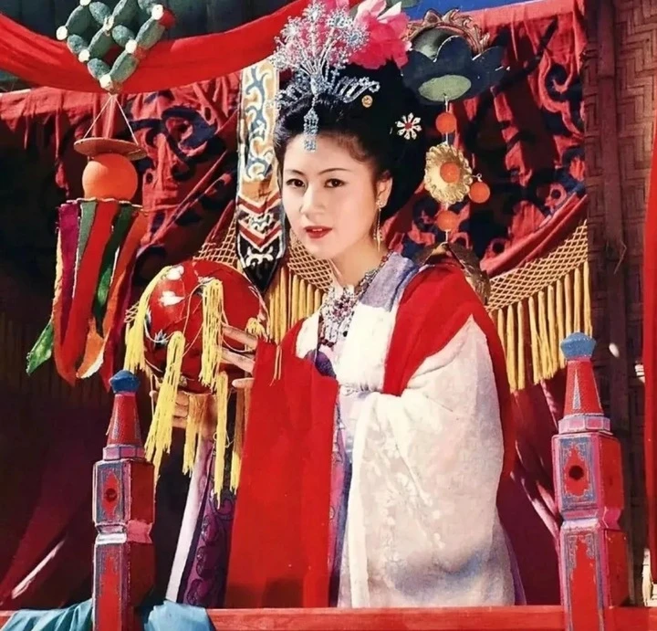 Mỹ nhân "đắt giá" nhất Tây du ký: Xuất hiện 3 phút trên phim, U70 sống kín tiếng Mỹ nhân "đắt giá" nhất Tây du ký: Xuất hiện 3 phút trên phim, U70 sống kín tiếng