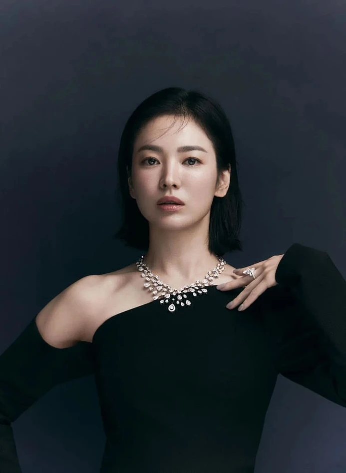 Mỹ nhân Việt được ví đẹp như Song Hye Kyo: 18 tuổi đăng quang hoa hậu, 26 tuổi mua nhà tặng bố mẹ, đóng phim hơn 300 tỷ đồng