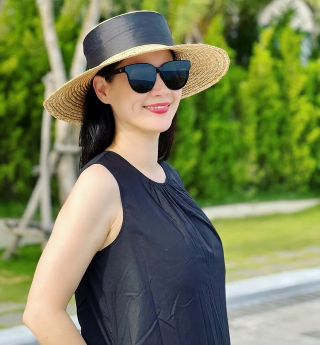 Mỹ nhân Việt duy nhất cả đời không được đóng vai nghèo: Khí chất sang chảnh từ trong máu, làm nô tỳ cũng khó phèn Mỹ nhân Việt duy nhất cả đời không được đóng vai nghèo: Khí chất sang chảnh từ trong máu, làm nô tỳ cũng khó phèn