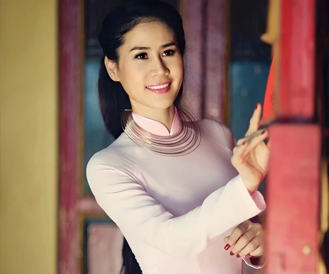 Mỹ nhân Việt duy nhất cả đời không được đóng vai nghèo: Khí chất sang chảnh từ trong máu, làm nô tỳ cũng khó phèn Mỹ nhân Việt duy nhất cả đời không được đóng vai nghèo: Khí chất sang chảnh từ trong máu, làm nô tỳ cũng khó phèn