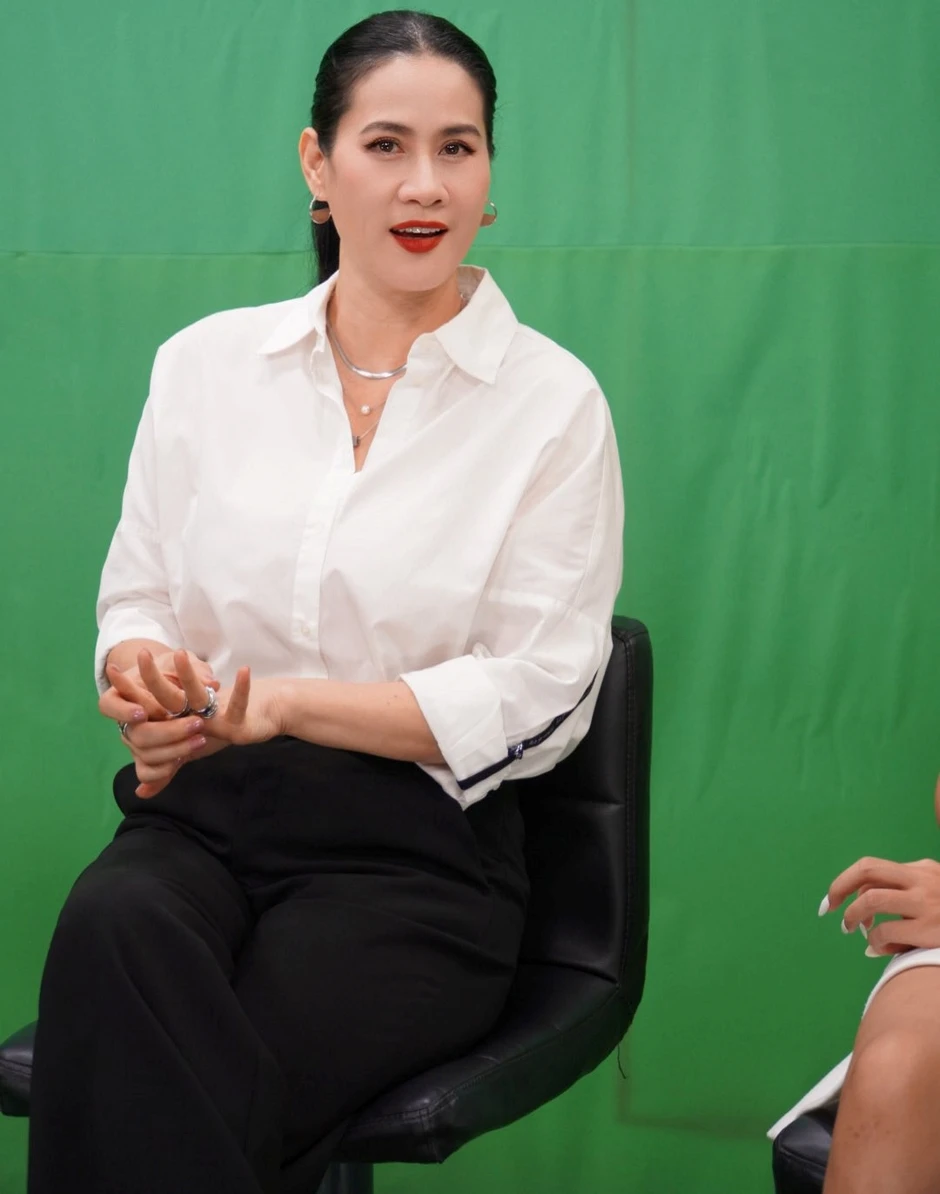 Mỹ nhân Việt duy nhất cả đời không được đóng vai nghèo: Khí chất sang chảnh từ trong máu, làm nô tỳ cũng khó phèn Mỹ nhân Việt duy nhất cả đời không được đóng vai nghèo: Khí chất sang chảnh từ trong máu, làm nô tỳ cũng khó phèn