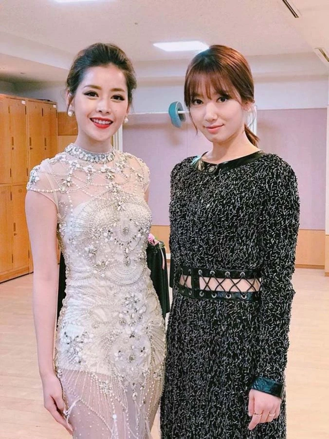 Mỹ nhân Việt làm lu mờ Kim Ji Won, đứng cạnh Suzy vẫn nổi bần bật Mỹ nhân Việt làm lu mờ Kim Ji Won, đứng cạnh Suzy vẫn nổi bần bật