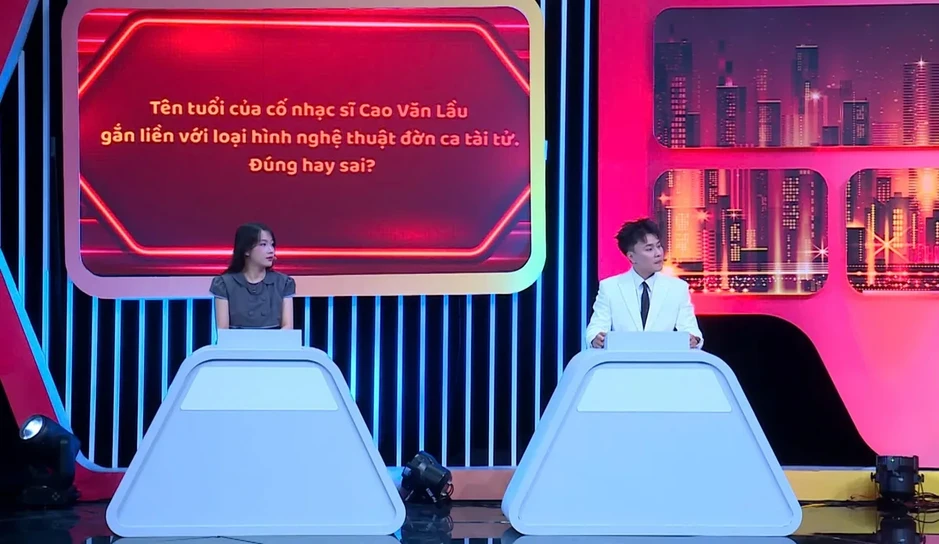MC Đại Nghĩa bất ngờ trước màn đấu trí căng thẳng của dàn khách mời trẻ Vận may gọi tên ai MC Đại Nghĩa bất ngờ trước màn đấu trí căng thẳng của dàn khách mời trẻ Vận may gọi tên ai