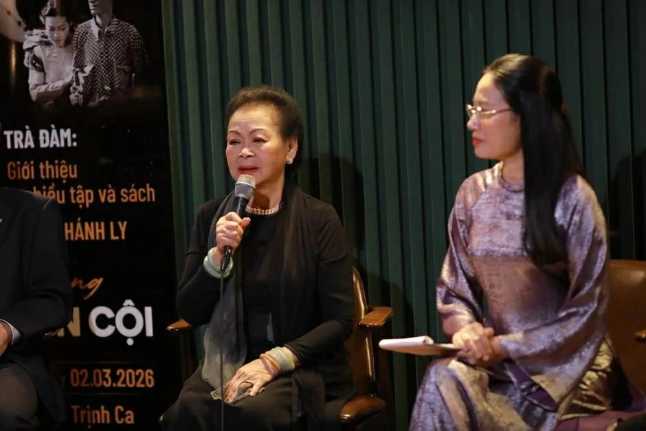 MC Hạnh AnAn: "Tôi chỉ là người sống ở Hà Nội và rất biết ơn mảnh đất này đã cưu mang tôi" MC Hạnh AnAn: "Tôi chỉ là người sống ở Hà Nội và rất biết ơn mảnh đất này đã cưu mang tôi"