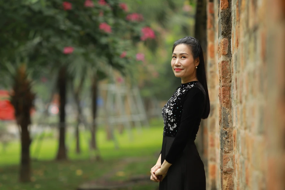 MC Hạnh AnAn: "Tôi chỉ là người sống ở Hà Nội và rất biết ơn mảnh đất này đã cưu mang tôi" MC Hạnh AnAn: "Tôi chỉ là người sống ở Hà Nội và rất biết ơn mảnh đất này đã cưu mang tôi"