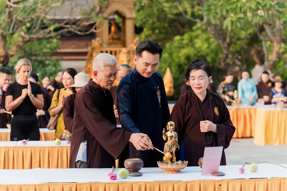 MC Hạnh Phúc: Làm cha mẹ hiểu thêm về chữ hiếu