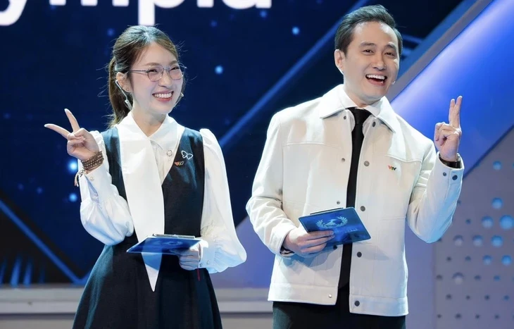 MC Khánh Vy dẫn dắt Alo đây là… MC Khánh Vy dẫn dắt Alo đây là…