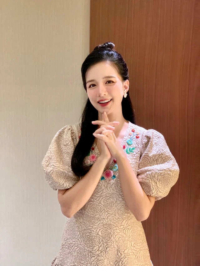 MC Minh Trang vừa thông báo ly hôn, chồng cũ là người kín tiếng nhưng "quyền lực" MC Minh Trang vừa thông báo ly hôn, chồng cũ là người kín tiếng nhưng "quyền lực"