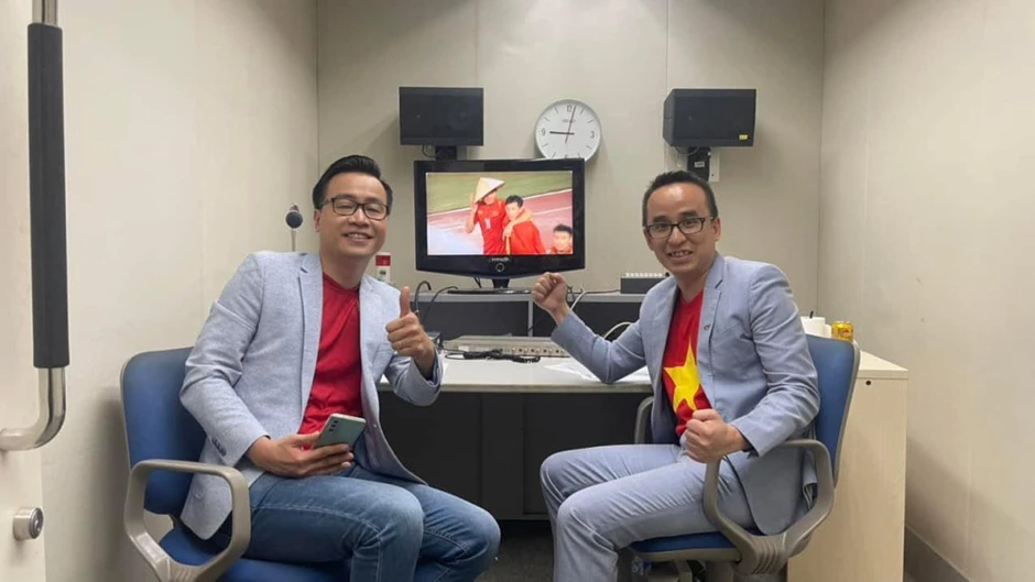 MC từng dẫn Đường Lên Đỉnh Olympia là dân chuyên Ngoại ngữ, được trường cử đi thi Ai là triệu phú, 1 tháng sau VTV mời thử việc MC từng dẫn Đường Lên Đỉnh Olympia là dân chuyên Ngoại ngữ, được trường cử đi thi Ai là triệu phú, 1 tháng sau VTV mời thử việc