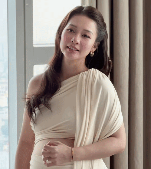 Mẹ bầu Khả Ngân lẻ bóng đi sự kiện, Nhan Phúc Vinh ra nước ngoài để làm một việc Mẹ bầu Khả Ngân lẻ bóng đi sự kiện, Nhan Phúc Vinh ra nước ngoài để làm một việc