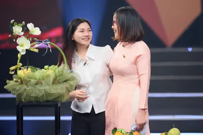 Mẹ đỡ đầu của hàng chục em nhỏ mồ côi Mẹ đỡ đầu của hàng chục em nhỏ mồ côi