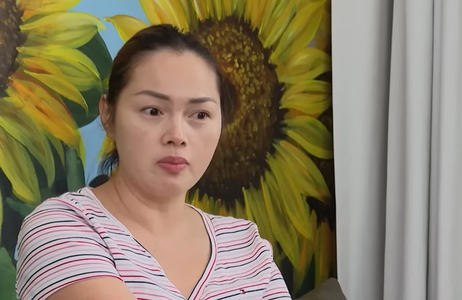Mẹ đơn thân là Á hậu đình đám: Nuôi 5 con học trường quốc tế, bỏ trống penthouse chục tỷ dọn ra ở nhà thuê Mẹ đơn thân là Á hậu đình đám: Nuôi 5 con học trường quốc tế, bỏ trống penthouse chục tỷ dọn ra ở nhà thuê