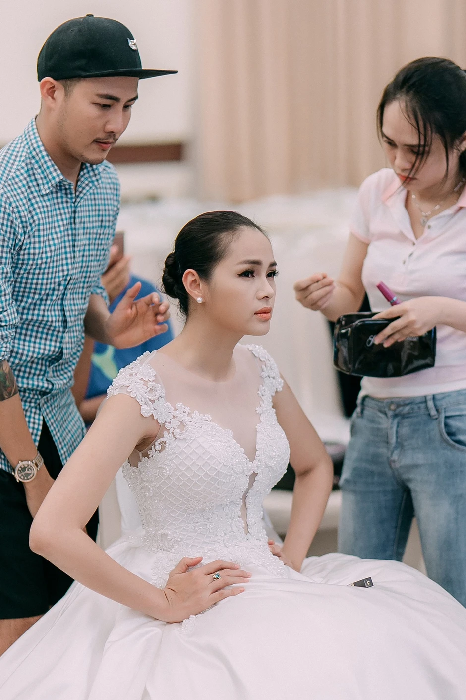 Mẹ đơn thân là Á hậu đình đám: Nuôi 5 con học trường quốc tế, bỏ trống penthouse chục tỷ dọn ra ở nhà thuê Mẹ đơn thân là Á hậu đình đám: Nuôi 5 con học trường quốc tế, bỏ trống penthouse chục tỷ dọn ra ở nhà thuê