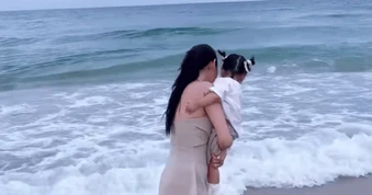 Mẹ đơn thân Vbiz từng bị bạn trai bạo hành tinh thần, phải gặp bác sĩ tâm thần để điều trị