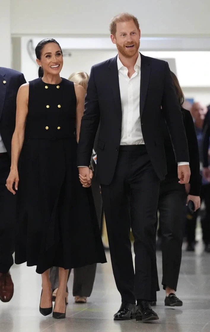 Meghan Markle thành trụ cột kinh tế gia đình Meghan Markle thành trụ cột kinh tế gia đình