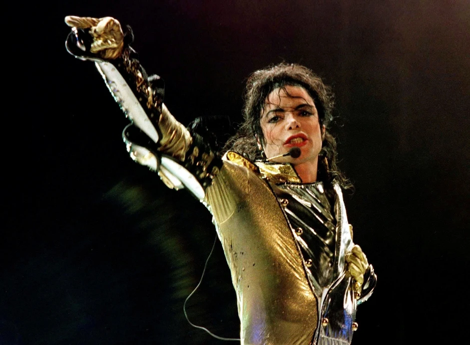 Michael Jackson lại lập thêm kỷ lục 'vô tiền khoáng hậu' dù đã qua đời Michael Jackson lại lập thêm kỷ lục 'vô tiền khoáng hậu' dù đã qua đời