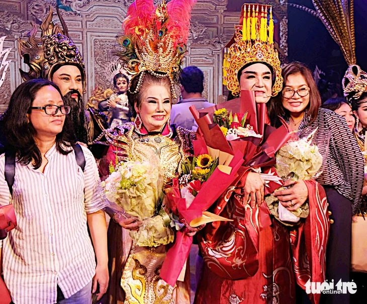 Minh Tâm, Tài Lương về nước quay video cải lương Trung liệt Dương gia tướng Minh Tâm, Tài Lương về nước quay video cải lương Trung liệt Dương gia tướng