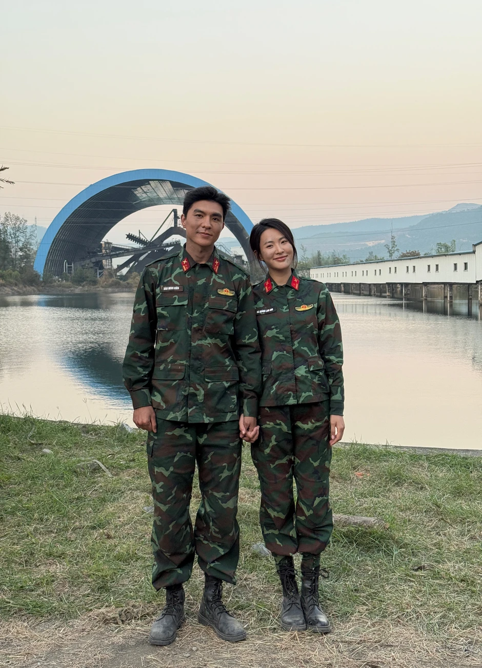 Minh Trang: Cảnh chia tay trung tá Kiên trong 'Không giới hạn' khiến tôi và bạn diễn kiệt sức Minh Trang: Cảnh chia tay trung tá Kiên trong 'Không giới hạn' khiến tôi và bạn diễn kiệt sức