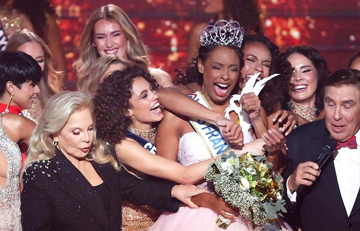 Miss France tuyên bố rút khỏi Miss Universe 2026